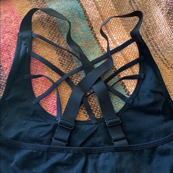 Under Armour tank size XS & VS bra - Picture 4 of 4